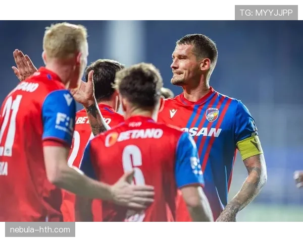 亨克战术调整显成效，球队状态回暖豪取连胜