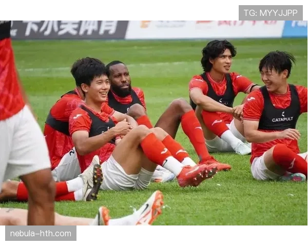 争冠白热化！积分榜领跑球队成焦点，多队紧追不舍