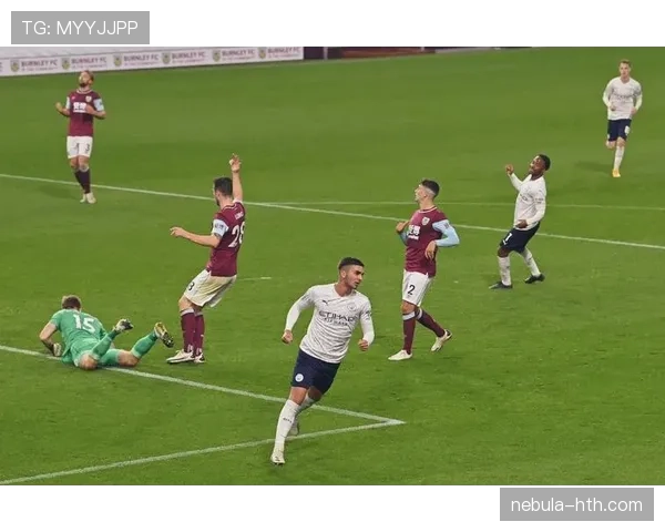 鲁本·迪亚斯领衔曼城防线，稳健表现再显冠军底蕴