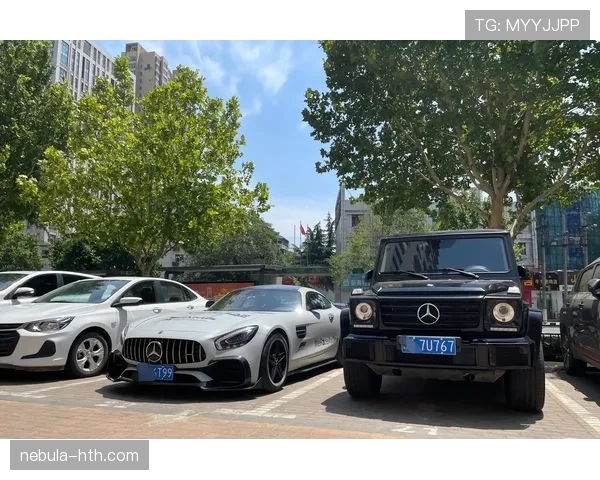 阿尔瓦雷斯凌晨豪掷百万买豪车，这生活真不是我们能想象的！